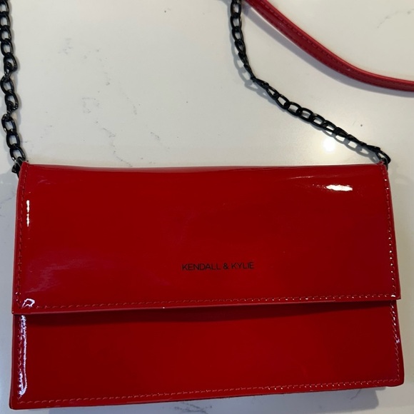Kendall & Kylie Red Glossy Crossbody Bag - Picture 4 of 13